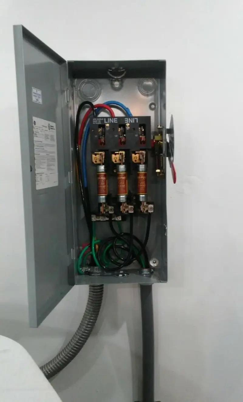 Three-phase disconnect switch installed for Electrical Wiring & Rewiring in Mantua